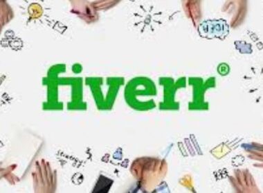 How to communicate with buyers and sellers on Fiverr